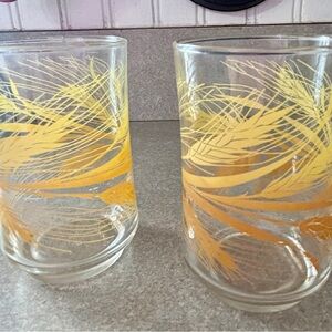 Set if 2 Wheat Pattern Glass juice glasses - Set of 2
